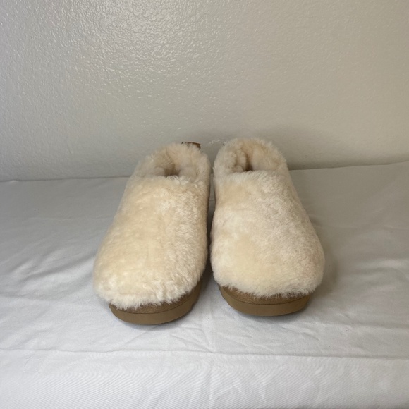 UGG Shoes - UGG Women's Classic Cozy Boots Size 7 new